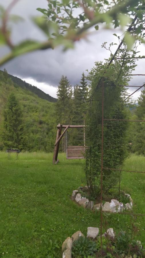 Родинна Оселя สลาฟสเก ภายนอก รูปภาพ