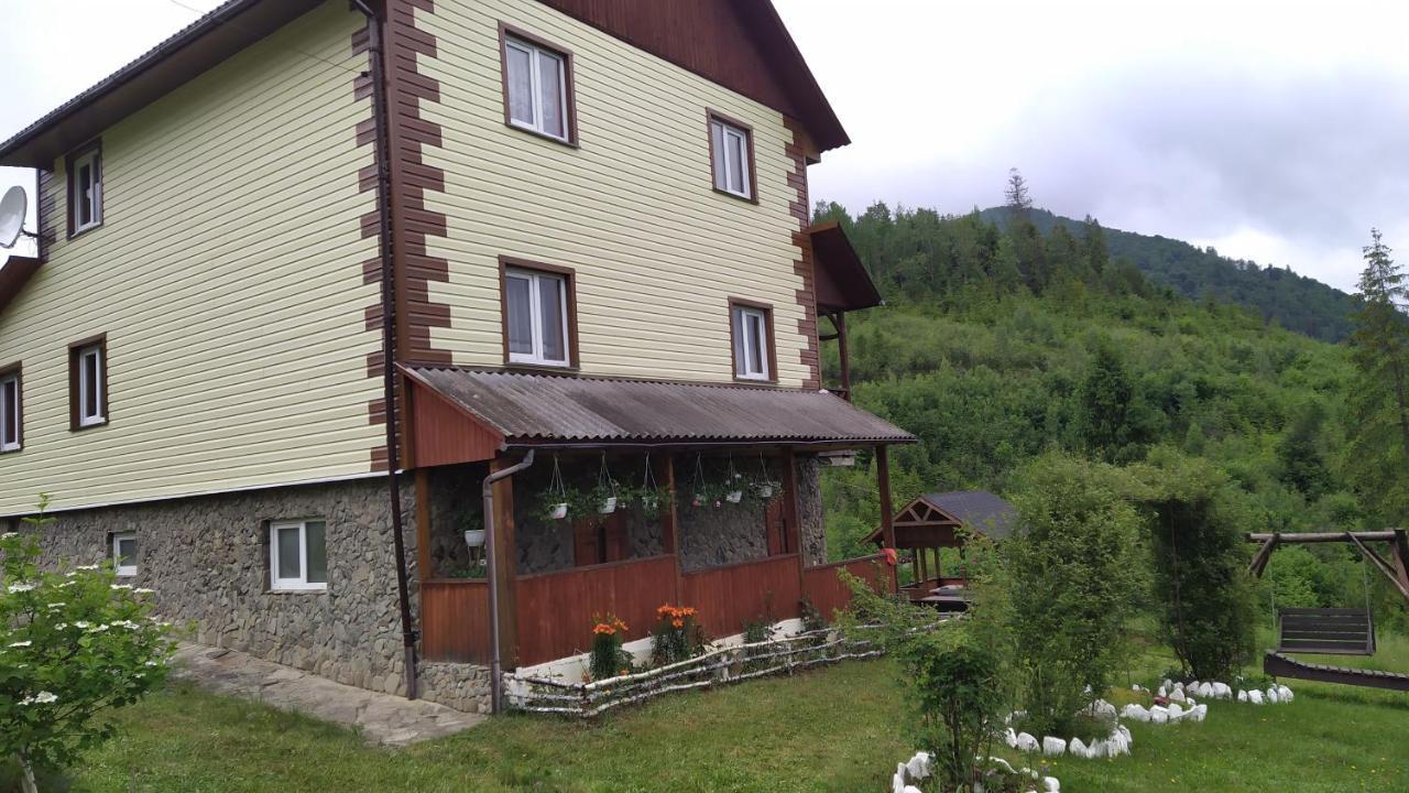 Родинна Оселя สลาฟสเก ภายนอก รูปภาพ